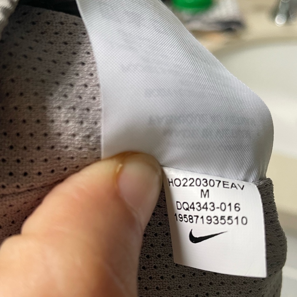 Nike Sportswear Tech Essentials Men's Lined Commuter Pants, Medium - Picture 9 of 9